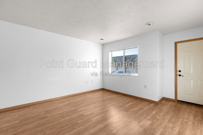 Building Photo - 2600 N Career Ave