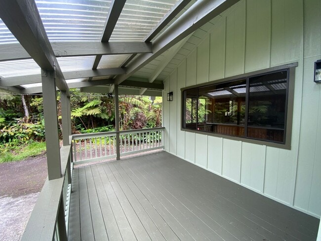 Building Photo - Charming 1-Bedroom Retreat in Volcano