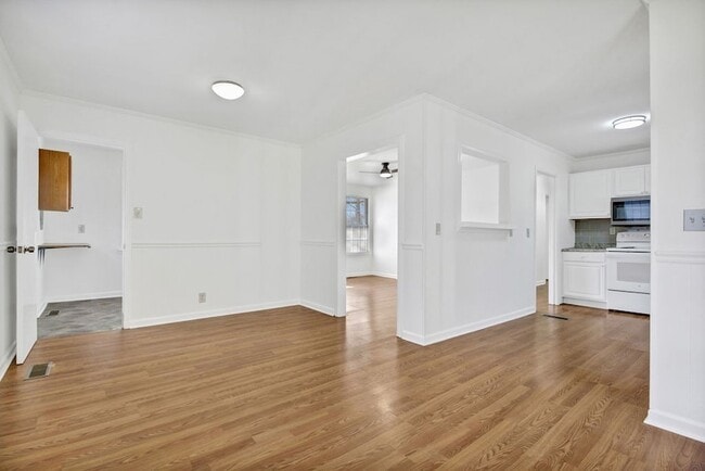 Building Photo - 238 Townes Dr