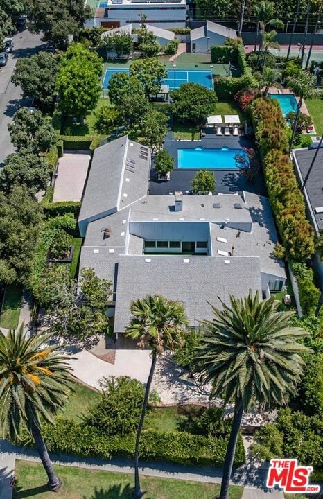 Building Photo - 624 N Beverly Dr