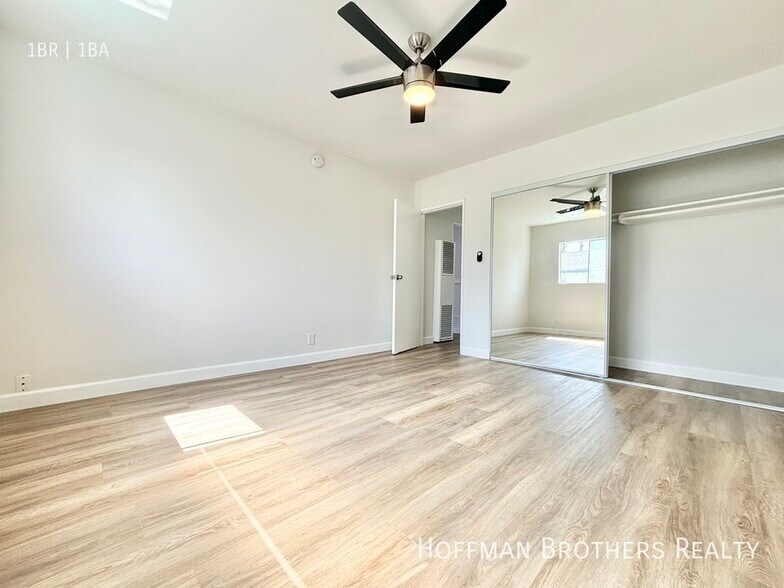 Building Photo - 6337 Whitsett Ave