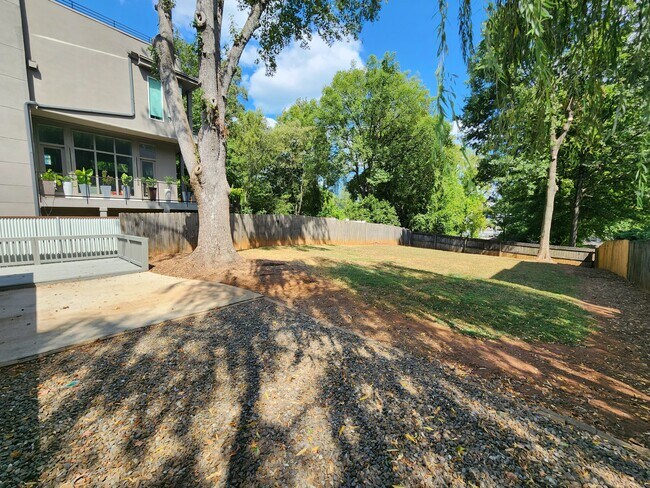 Building Photo - 1203 Barnes St NW