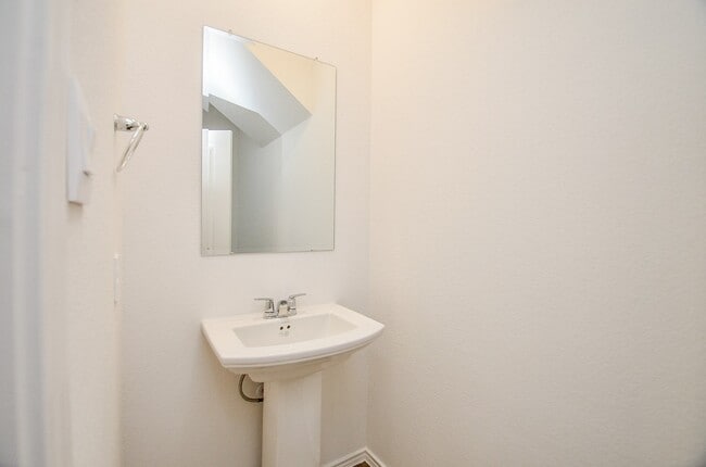 Building Photo - 3814 Axyl Run Ct