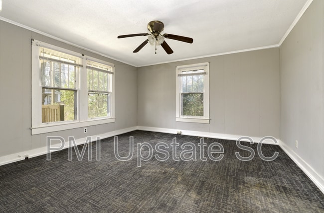 Building Photo - 1808 Green St