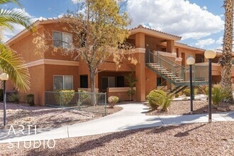 Building Photo - Beautiful 2-bedroom 2-bathroom condo by th...