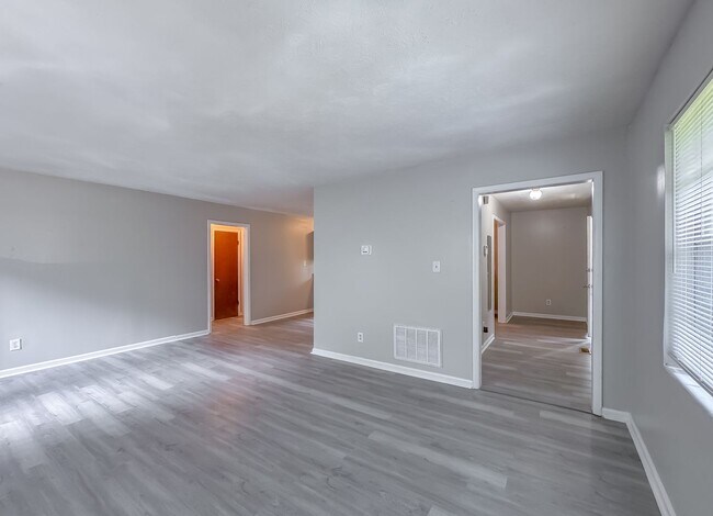 Building Photo - 1726 Hartsfield Rd