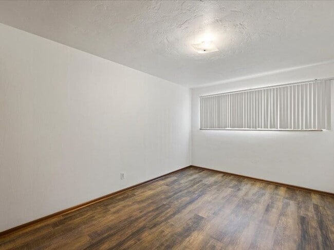 Building Photo - 2620 W Clearwater
