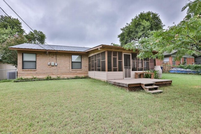 Building Photo - 4619 Raintree Blvd