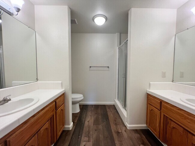 Building Photo - 92 Rosewood Cir