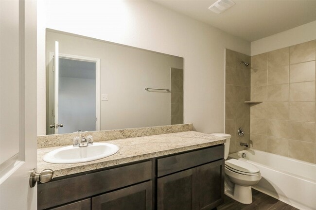Building Photo - 2424 Copper Cyn Dr