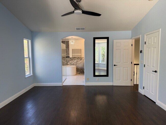 Building Photo - 9223 Camden Lake Way