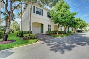 Building Photo - 256 SW 6th Ct