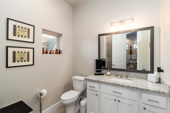 Building Photo - 114 La Vie Dr