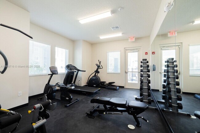 Building Photo - 1481 Hawk Trce Lp