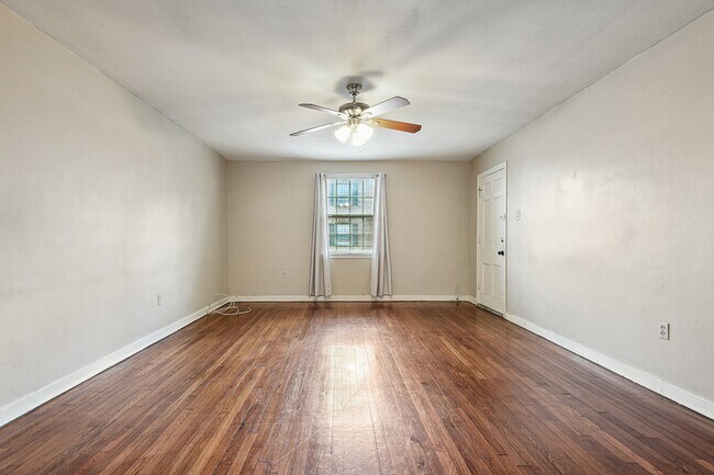 Building Photo - 4222 Perkins Rd