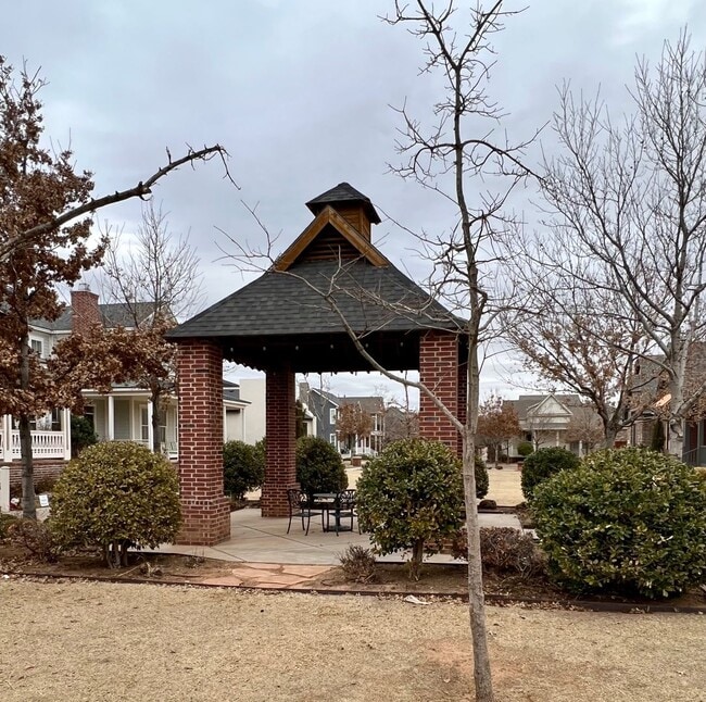 Beautiful Home on the park in Vintage Town... 4707 120th Place