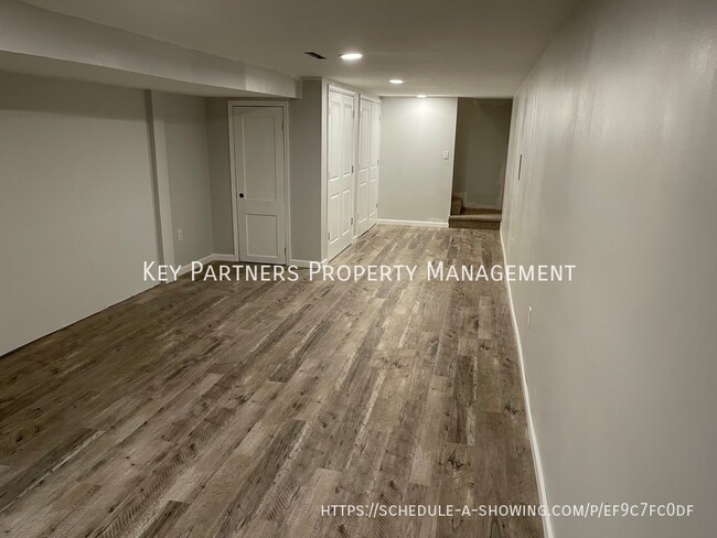 Building Photo - 501 NE 88th St