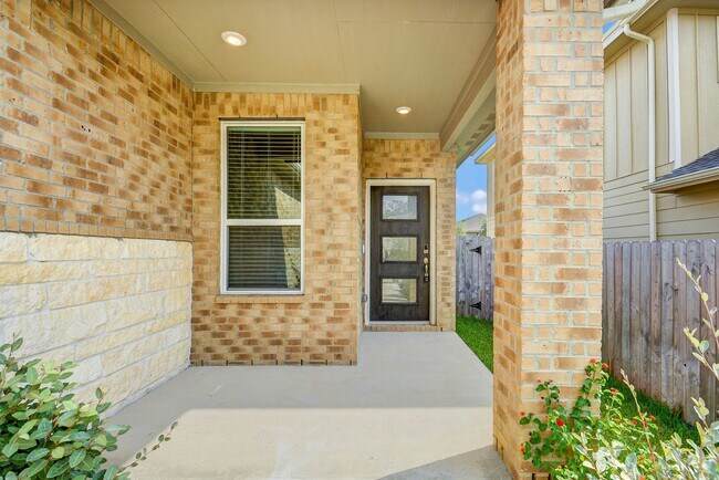 Building Photo - 18572 Meadow Point Ln