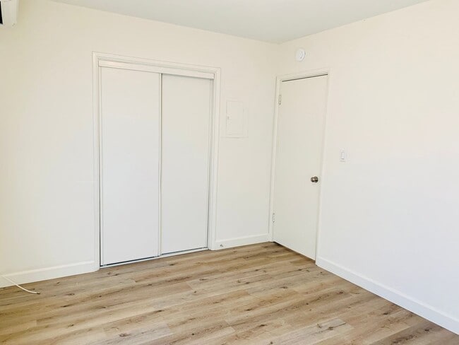 Building Photo - LVW