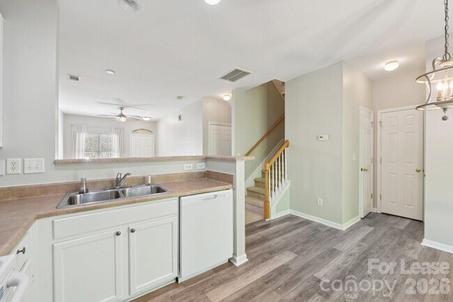 Building Photo - 124 Clydesdale Ct