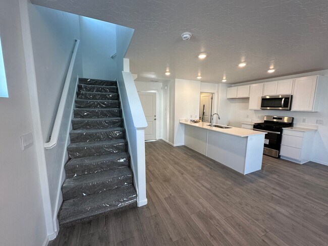 Building Photo - 253 Portside Ln