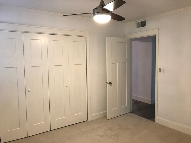 Building Photo - 117W-117 Wentworth Street