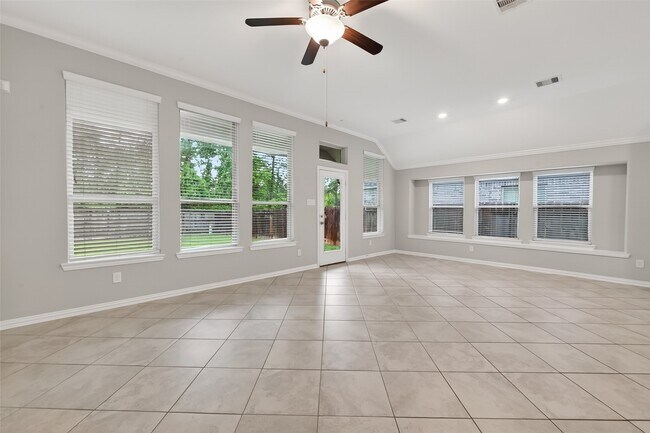 Building Photo - 134 S Bearkat Ct