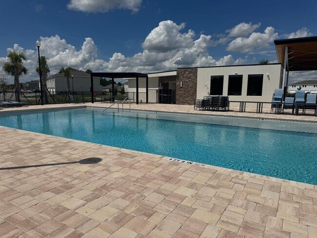 Building Photo - 371 Preston Cv Dr