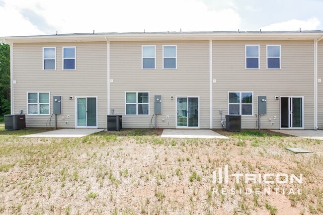Building Photo - 2812 St George Ln
