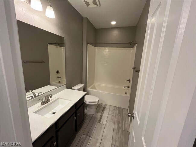 Building Photo - 6016 Bugsy St