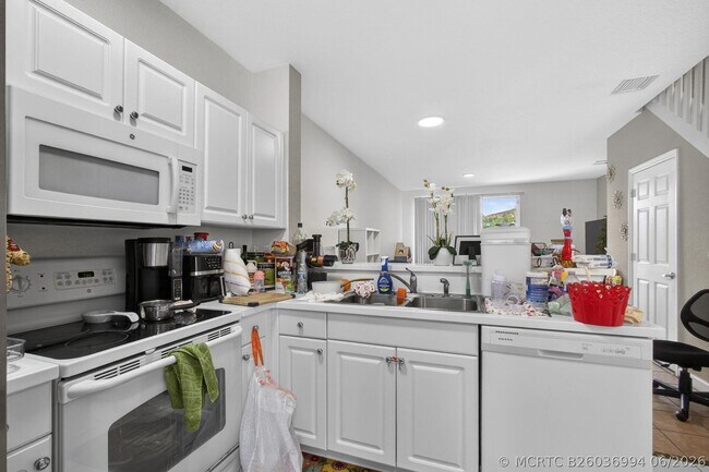 Building Photo - 4147 Napoli Lake Dr