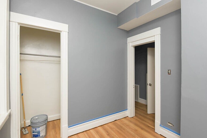 Building Photo - 2738 N Central Park Ave