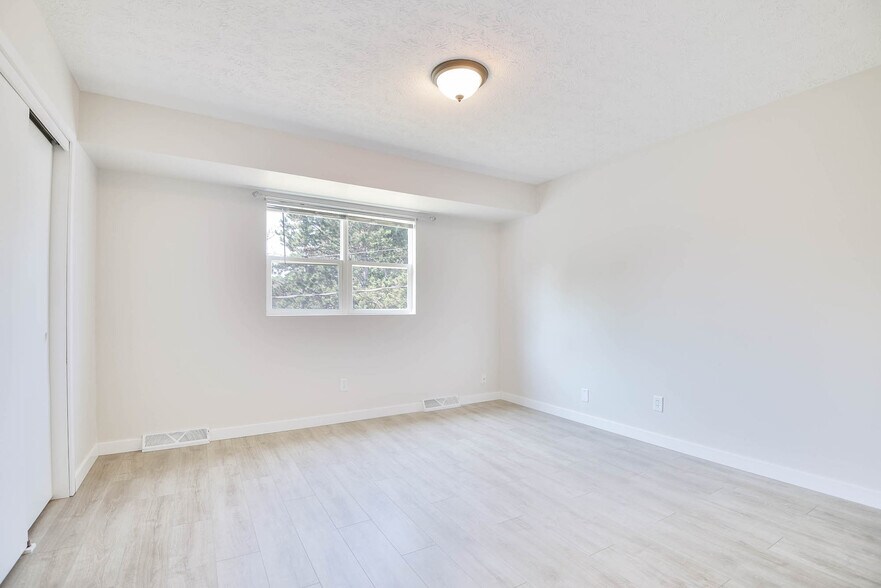 Bedroom #1 - 10723 Browne St