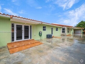Building Photo - 8881 SW 27th St