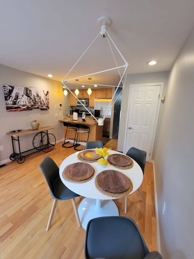 KITCHEN/DINETTE - 1834 Brandywine St