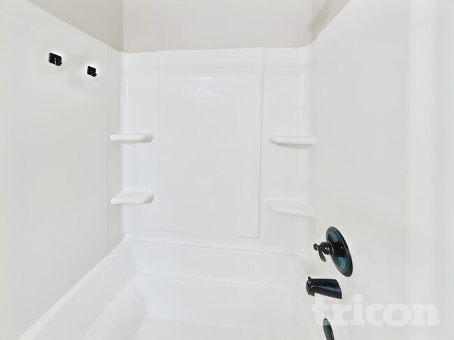 Building Photo - 3345 Deerbrook Dr