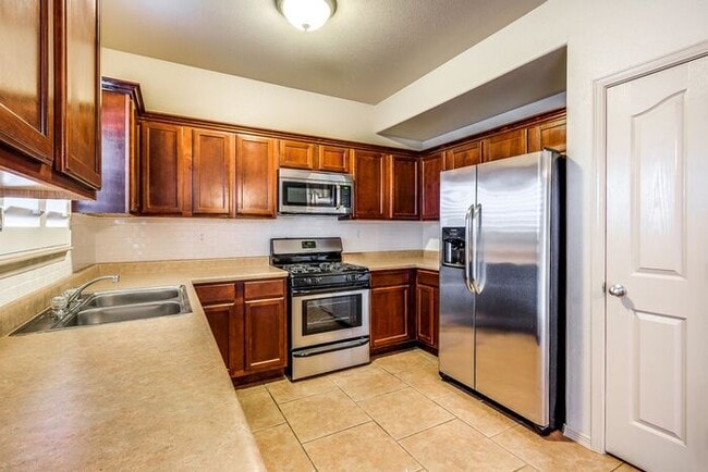 Building Photo - Charming 3 bedroom, 2 bathroom home for rent