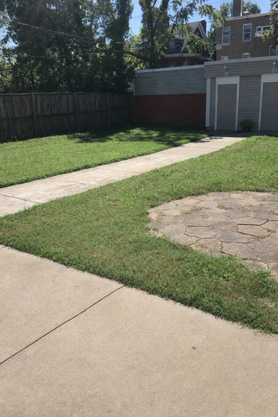 Building Photo - 4376 Olive St