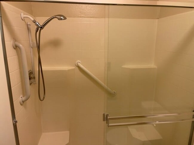 Building Photo - Wonderful lower level Condo with Laminate ...