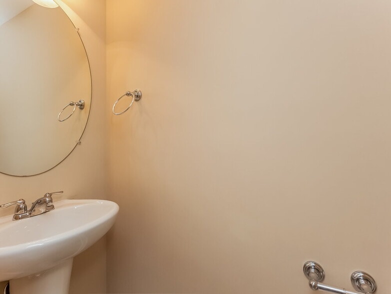 Building Photo - 601 Monterey Pine Dr