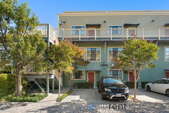 Building Photo - 2 br, 2.5 bath Condo - 1555 32nd St, Oakla...