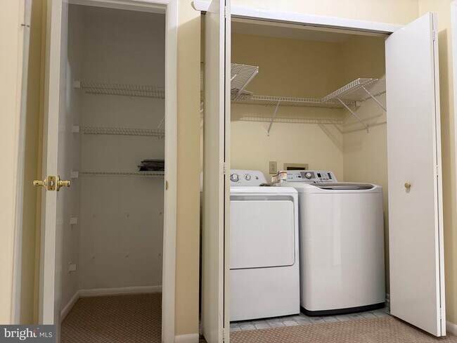 Building Photo - 34 Woodbrook Dr