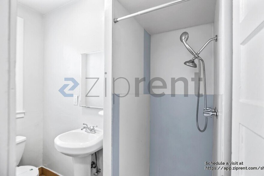 Building Photo - 1209 Campbell St