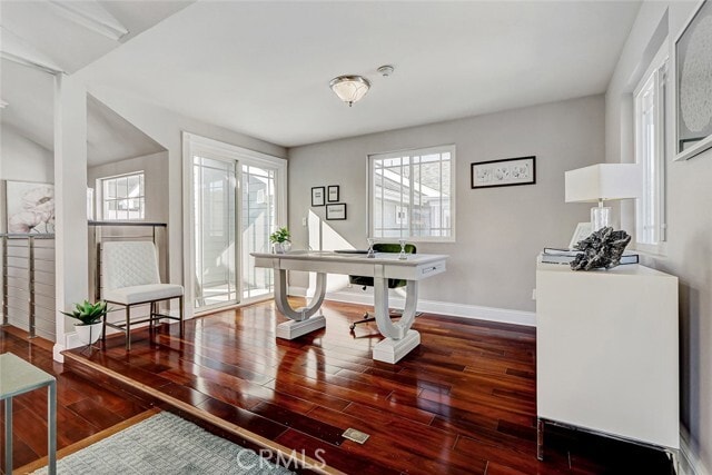 Building Photo - 718 S Broadway