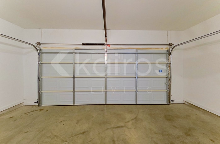 Building Photo - 464 White Oak Cir