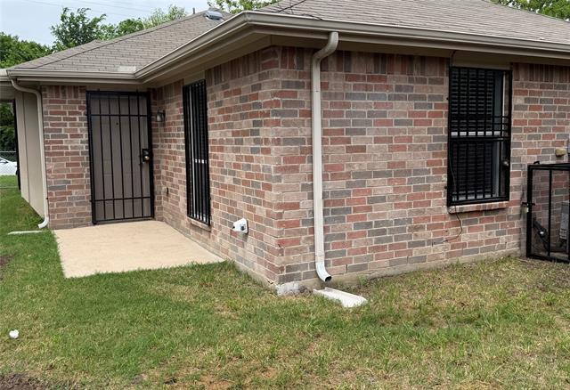 Building Photo - 3332 Navaro St