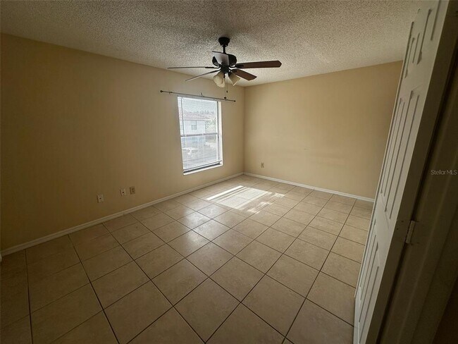 Building Photo - 1608 Long Ridge Ct