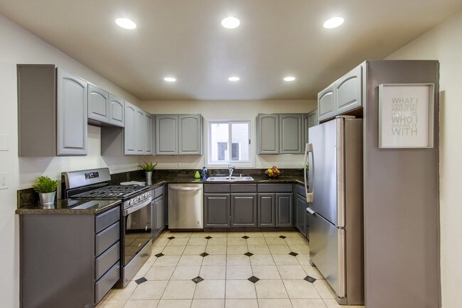 Kitchen - 4325 38th St