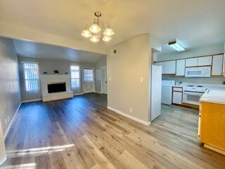 Building Photo - 6610 S Lakeshore Dr