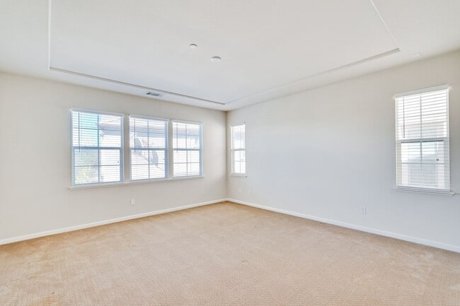 Building Photo - 104 Alden Ct